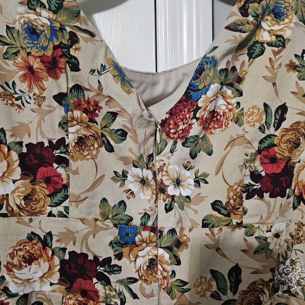 Elegant Floral Long Sleeve Dress - Picture 3 of 4